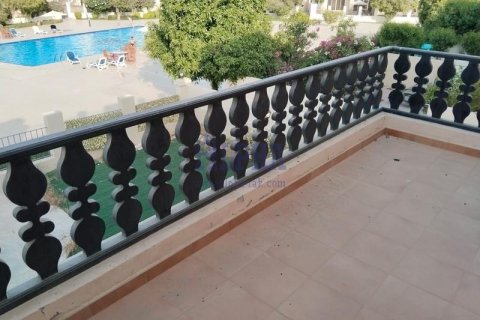 Townhouse in Al Hamra Village, Ras Al Khaimah, UAE 3 bedrooms, 252.5 sq.m. № 719977 - photo 12