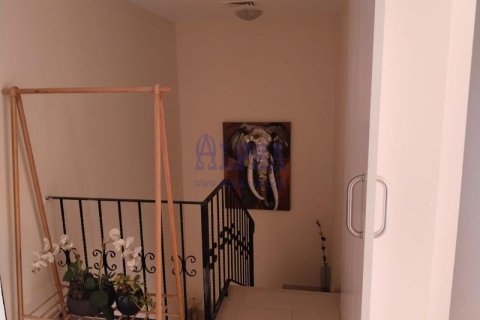 Townhouse in Al Hamra Village, Ras Al Khaimah, UAE 3 bedrooms, 250.8 sq.m. № 719976 - photo 18
