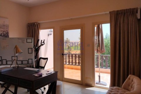 Townhouse in Al Hamra Village, Ras Al Khaimah, UAE 3 bedrooms, 250.8 sq.m. № 719976 - photo 13