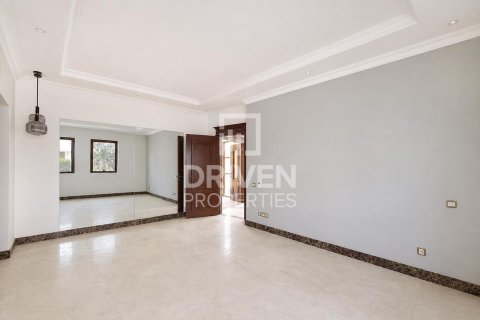 Vila u gradu Palm Jumeirah, Dubai, UAE 5 spavaće sobe, 1261.53 m2 Br. 761660 - Slika 5