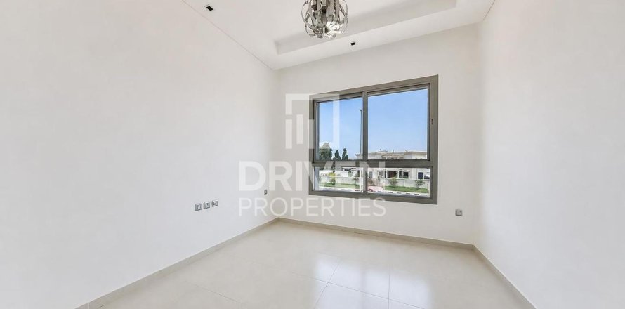 Korter asukohaga Umm Al Sheif, Dubai, AÜE: 2 magamistoaga, 112.04 m² Nr 746896