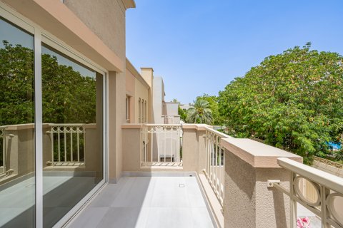 Řadový dům v The Lakes, Dubai, SAE 4 ložnice, 256.69 m² Č.: 750357 - fotografie 18
