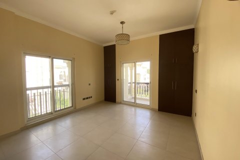 Stadthaus zur Miete in Umm Suqeim, Dubai, VAE 5 Schlafzimmer, 443 m2 Nr. 750360 - Foto 3