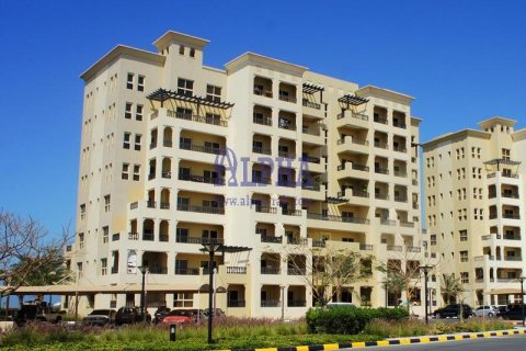 Apartamento en venta en Al Hamra Village, Ras Al Khaimah, EAU 3 dormitorios, 223 m2 № 709129 - foto 10
