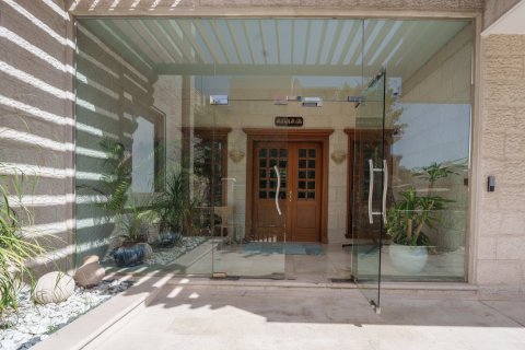 Al Mushrif, Abu Dhabi, UAE의 빌라 침실 7개, 1411.57제곱미터 번호 749027