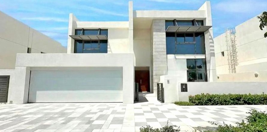 Вілла в Дубай, ОАЕ 4 спальні, 580.7м2 № 658948