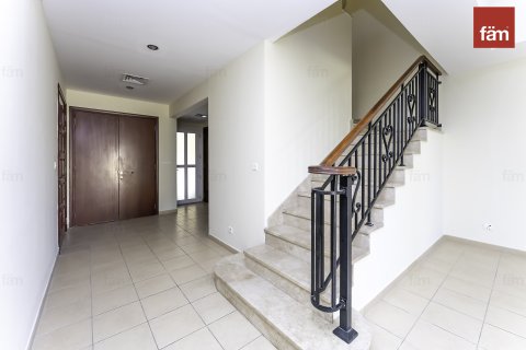 Casa urbana para arrendamento em Dubai, EAU 2 quartos, 207.6 m2 № 658954 - foto 2