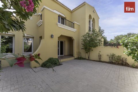 Casa urbana para arrendamento em Dubai, EAU 2 quartos, 207.6 m2 № 658954 - foto 1