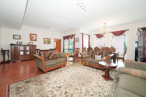Byt v Green Community, Dubai, SAE 3 ložnice, 237 m² Č.: 709680