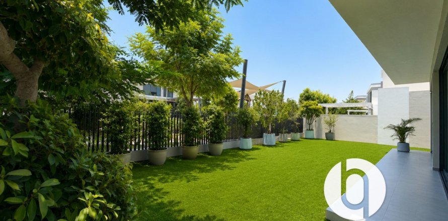 Vila v Tilal Al Ghaf, Dubai, SAE 4 spálne, 378 m2 č. 709692