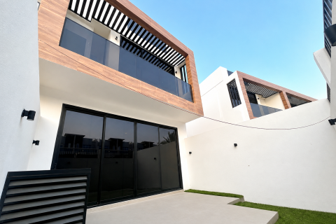 Townhouse in Al Furjan, Dubai, UAE 4 bedrooms, 222.97 sq.m. № 768800 - photo 1