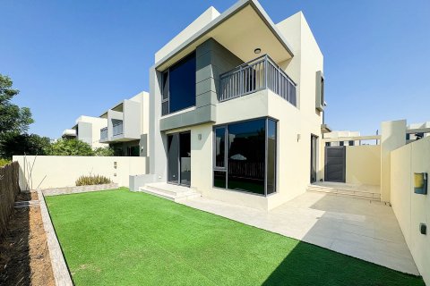 Ridamaja asukohaga Dubai Hills Estate, Dubai, AÜE: 4 magamistoaga, 286.61 m² Nr 768801
