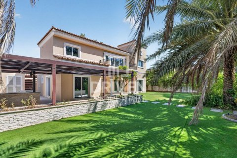 Vila di Dubai Investment Park, UEA 5 kamar tidur, 828.51 m2 nomor 745951 - foto 1