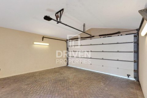 Vila di Dubai Investment Park, UEA 5 kamar tidur, 828.51 m2 nomor 745951 - foto 26