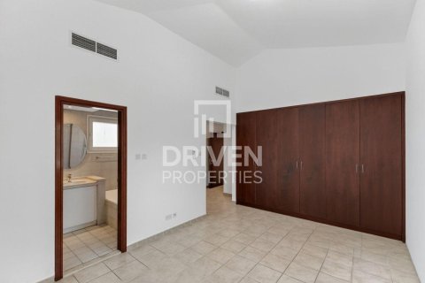 Vila di Dubai Investment Park, UEA 5 kamar tidur, 828.51 m2 nomor 745951 - foto 9