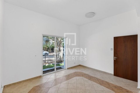 Vila di Dubai Investment Park, UEA 5 kamar tidur, 828.51 m2 nomor 745951 - foto 15