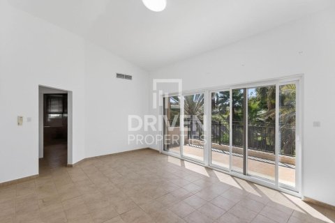 Vila di Dubai Investment Park, UEA 5 kamar tidur, 828.51 m2 nomor 745951 - foto 11