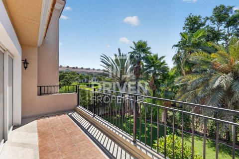 Vila di Dubai Investment Park, UEA 5 kamar tidur, 828.51 m2 nomor 745951 - foto 23