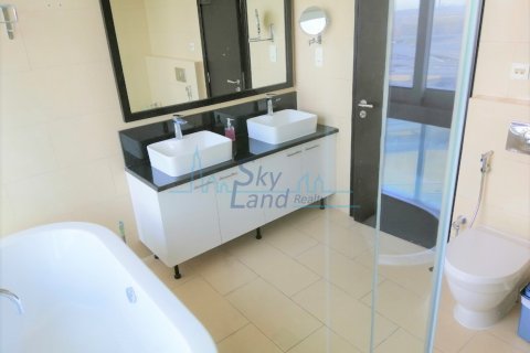 Apartment in Jumeirah Lake Towers, Dubai, UAE 1 bedroom, 92.2 sq.m. № 629826 - photo 12