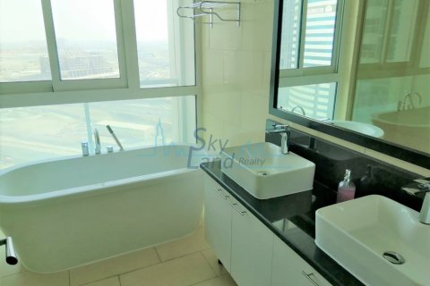 Apartment in Jumeirah Lake Towers, Dubai, UAE 1 bedroom, 92.2 sq.m. № 629826 - photo 11