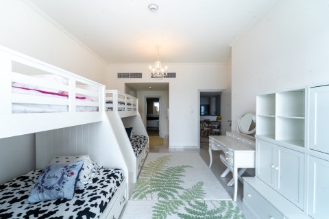 Lägenhet till försäljning i Dubai Marina, Dubai, UAE 2 sovrum, 143 kvm Nr. 696541 - fotografi 14