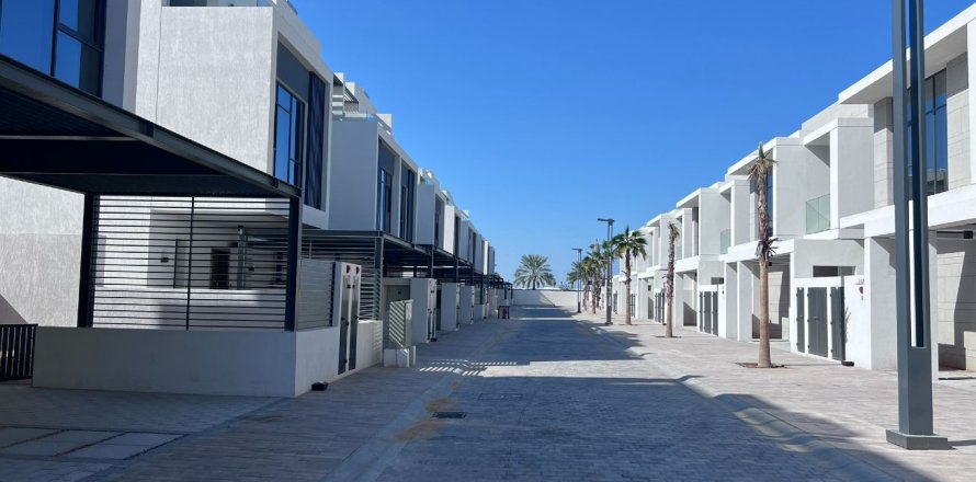 Villa i Ras Al Khaimah, UAE 4 sovrum, 257 kvm Nr. 735115