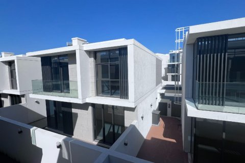Villa till försäljning i Ras Al Khaimah, UAE 4 sovrum, 257 kvm Nr. 735115 - fotografi 3