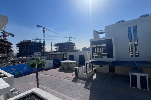 Villa till försäljning i Ras Al Khaimah, UAE 4 sovrum, 257 kvm Nr. 735115 - fotografi 16