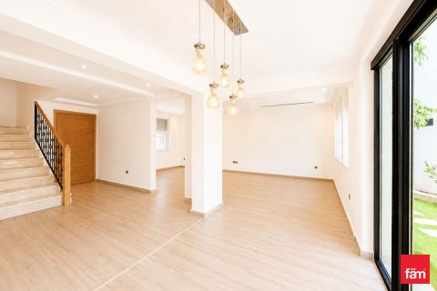 Villa till försäljning i Jumeirah Park, Dubai, UAE 3 sovrum, 550.7 kvm Nr. 710686 - fotografi 12