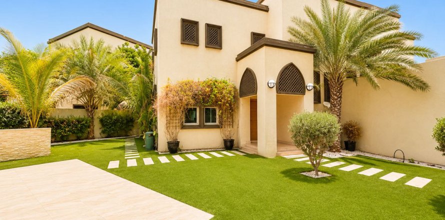 Villa i Jumeirah Park, Dubai, UAE 3 sovrum, 550.7 kvm Nr. 710686