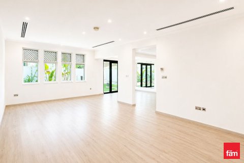 Villa till försäljning i Jumeirah Park, Dubai, UAE 3 sovrum, 550.7 kvm Nr. 710686 - fotografi 6