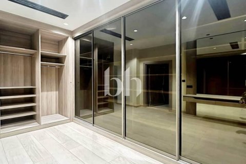 Villa para arrendamento em Nadd Al Sheba, Dubai, EAU 6 quartos, 2787 m2 № 642572 - foto 24