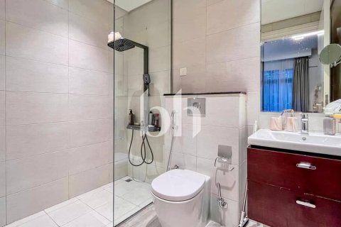 דירה למכירה ב Business Bay, Dubai, איחוד האמירויות  2 חדרי שינה, 115 מ"ר, מספר 642570 - תמונה 12