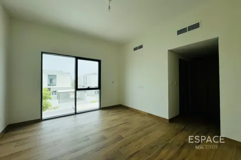 Vila v Al Furjan, Dubai, SAE 4 spálne, 380 m2 č. 661198 - Fotografia 6