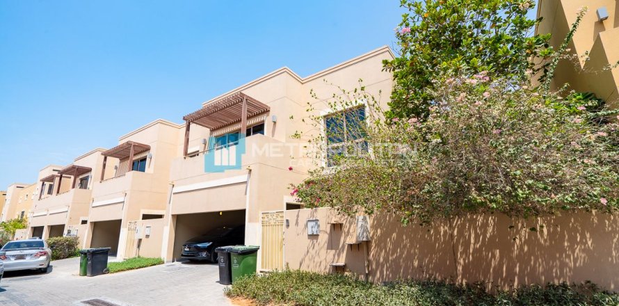 Villa itt: Al Raha Gardens, Abu Dhabi, EAE, 3 hálószoba, 360.9 m², azonosító: 662171