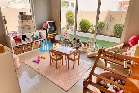 Villa itt: Al Raha Gardens, Abu Dhabi, EAE, 3 hálószoba, 360.9 m², azonosító: 662171 - fénykép 3
