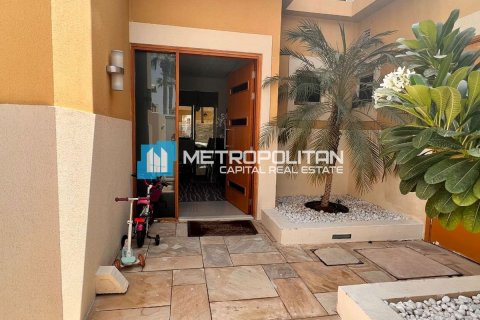 Villa itt: Al Raha Gardens, Abu Dhabi, EAE, 3 hálószoba, 360.9 m², azonosító: 662171 - fénykép 5