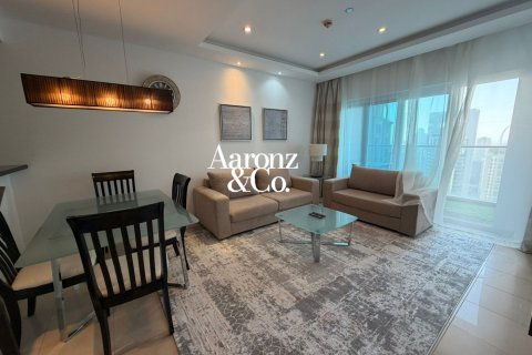 Apartamento para arrendamento em Jumeirah Lake Towers, Dubai, EAU 2 quartos, 117 m2 № 701944 - foto 2