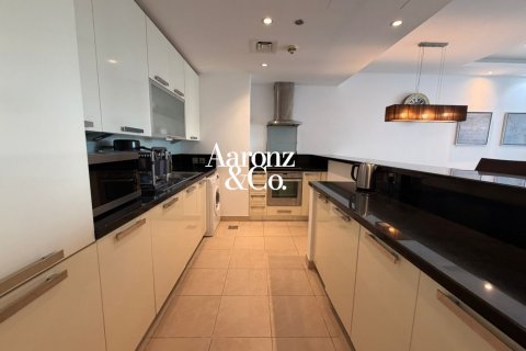 Apartamento para arrendamento em Jumeirah Lake Towers, Dubai, EAU 2 quartos, 117 m2 № 701944 - foto 11