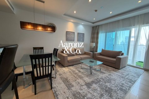 Apartamento para arrendamento em Jumeirah Lake Towers, Dubai, EAU 2 quartos, 117 m2 № 701944 - foto 4