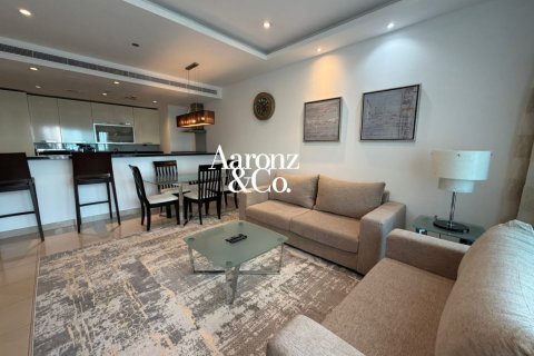 Apartamento para arrendamento em Jumeirah Lake Towers, Dubai, EAU 2 quartos, 117 m2 № 701944 - foto 1