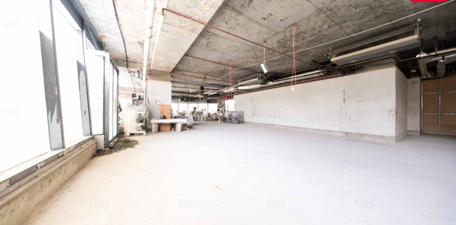 Trgovina u gradu Bur Dubai, UAE 560.9 m2 Br. 668739