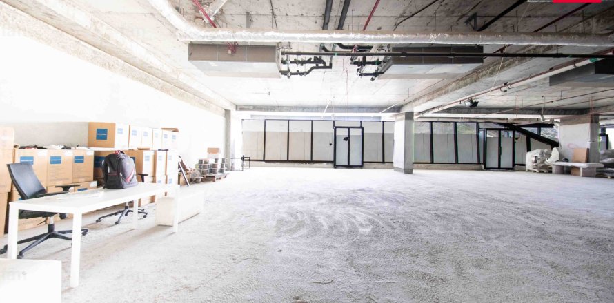Дүкен Bur Dubai, Дубай, БАӘ-да 560.9 м² № 668739