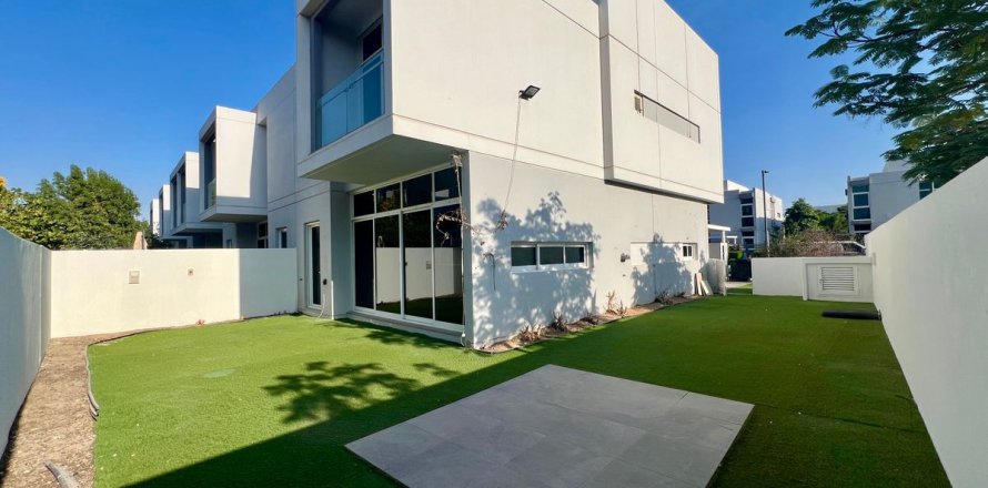 Radový dom v Dubai, SAE 3 spálne, 281.1 m2 č. 668738