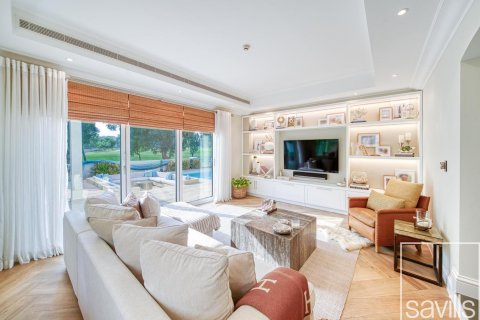Vila v Jumeirah Golf Estates, Dubai, SAE 5 ložnice, 511 m² Č.: 638056 - fotografie 3