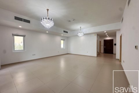 Vilë në Dubai Land, Dubai, Emiratet e Bashkuara Arabe 4 dhoma gjumi, 400 m2. № 638058 - Foto 15