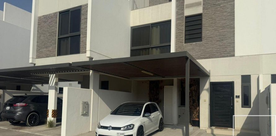 Városi lakóépület itt: DAMAC Hills (Akoya by DAMAC), Dubai, EAE, 5 hálószoba, 175 m², azonosító: 638059