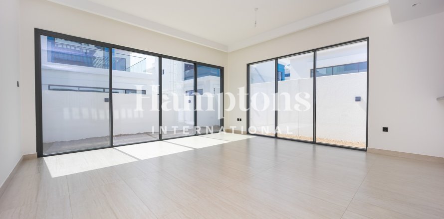 Huvila Damac Lagoons, Dubai, Arabiemiraatit 5 makuuhuonetta, 272.299 m2 № 651229