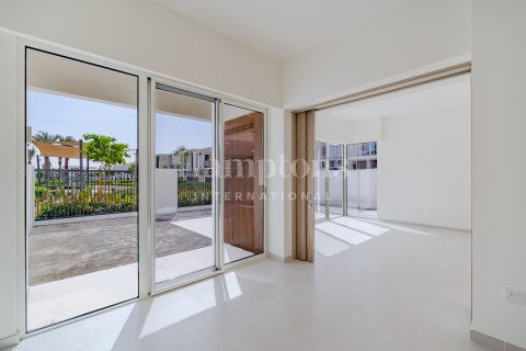 Üürile anda ridamaja asukohaga Jumeirah Village Triangle, Dubai, AÜE: 4 magamistoaga, 256.96969800 m² Nr 651230 - pilt 9