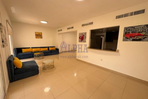 Снять в аренду таунхаус в Mina Al Arab, Рас-эль-Хайма, ОАЭ 3 спальни, 213.7м2, № 633921 - фото 3